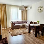 Europroperties Golden Line Apartament *