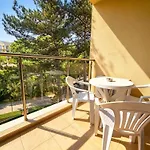 Europroperties Golden Line Apartment *