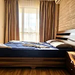 Europroperties Golden Line Apartment *