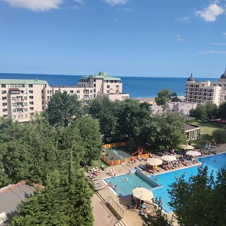 Europroperties Golden Line Appartement *