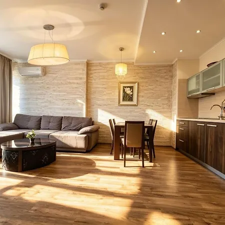 아파트 Europroperties Golden Line *