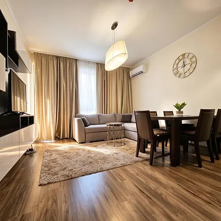 아파트 Europroperties Golden Line *