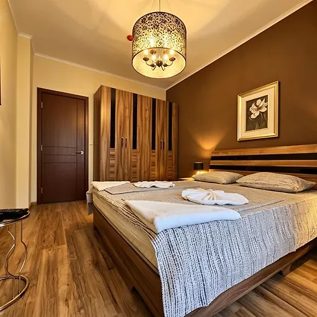 Europroperties Golden Line 아파트