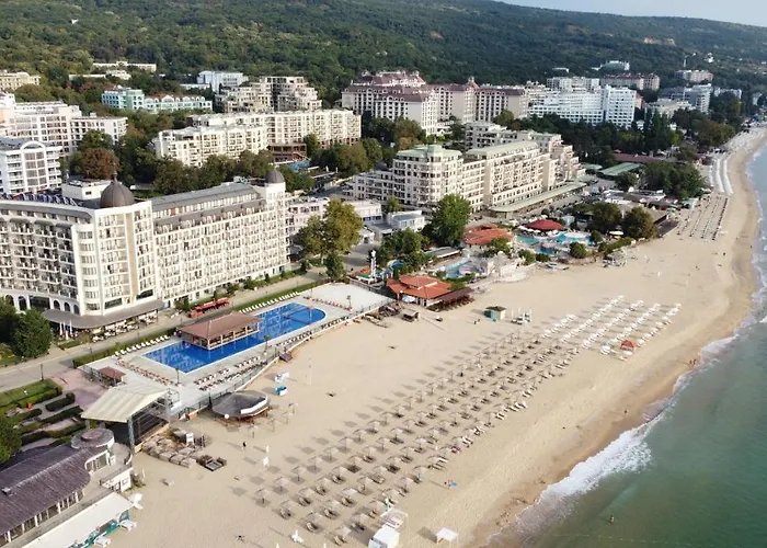 Europroperties Golden Line Apartment